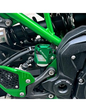 Acube Mart Combo of Kawasaki Z900 Accessories Lever Clutch, Handle Grip, Front and Rear Brake Fluid Cover, Disc Oil Cap, Bike Side Stand Extender with Z900 Logo Complete 7Items (Green)